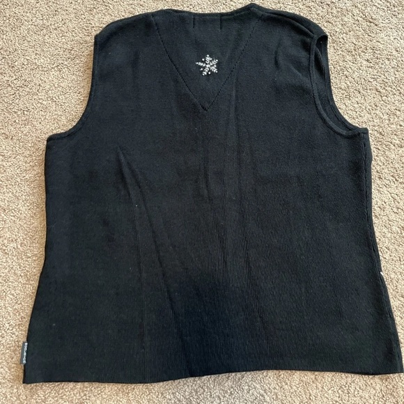 Woolrich Snowman Christmas Vest - Picture 6 of 6